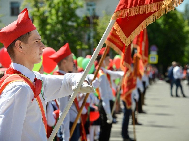 Фото на день пионерии в школе